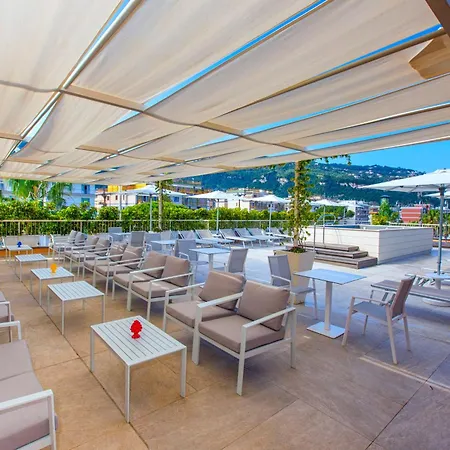 酒店 米开朗基罗酒店 4*