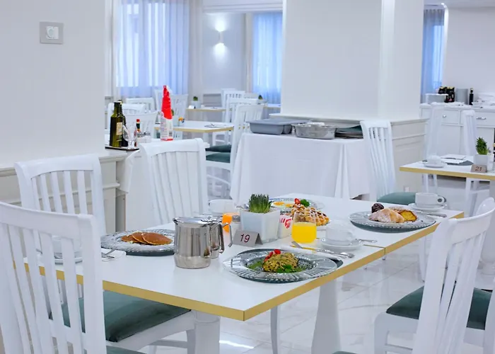 Отель Michelangelo Сорренто